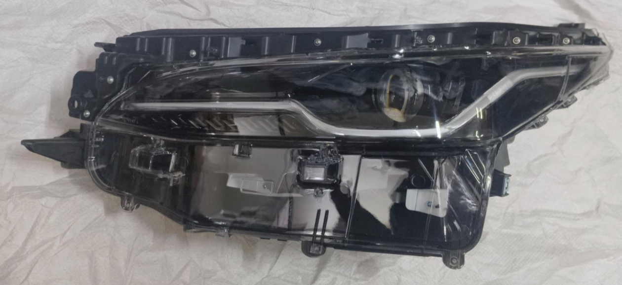 Toyota Fortuner Sigma 2021-25 Headlight Headlamp | OEM Grade | Brand New