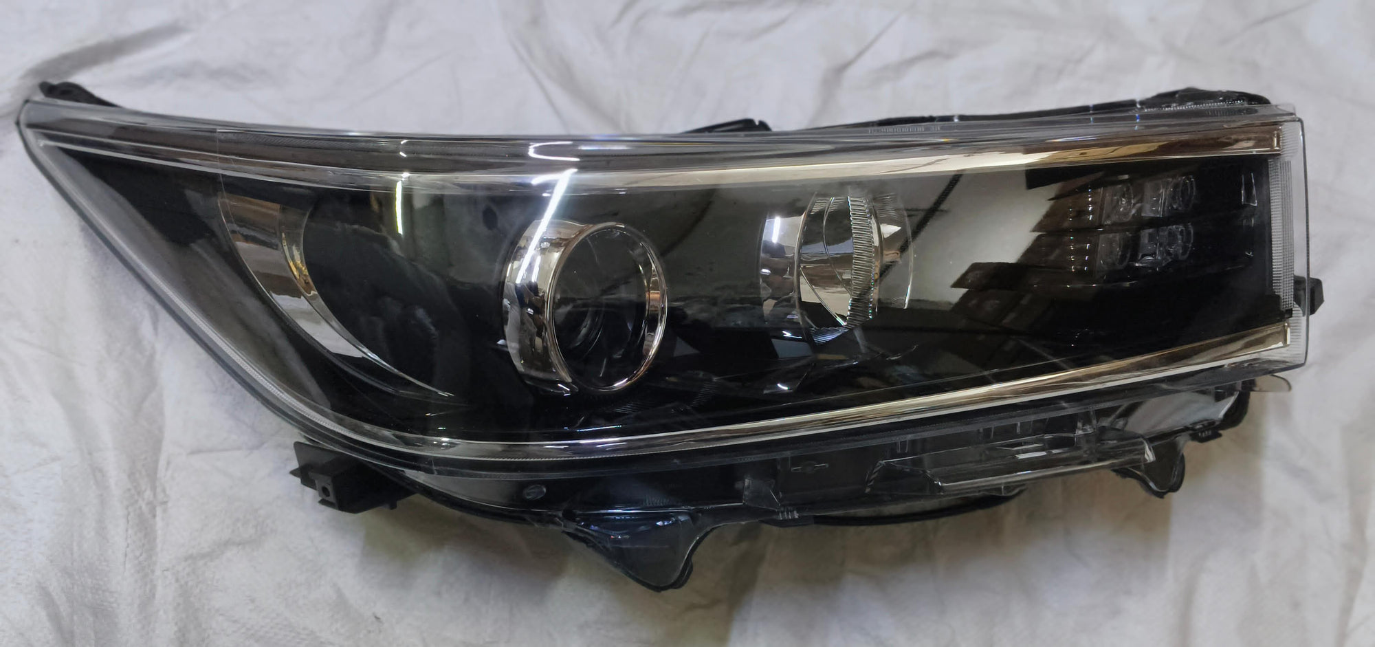 Innova Crysta HID Projector Headlight Headlamp | OEM Grade | Brand New