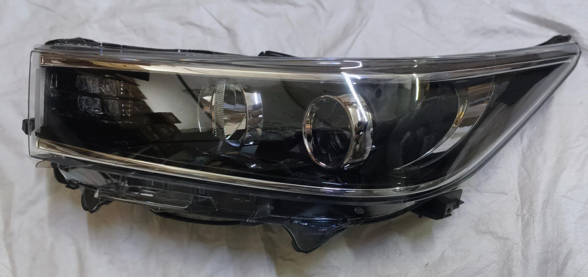 Innova Crysta HID Projector Headlight Headlamp | OEM Grade | Brand New