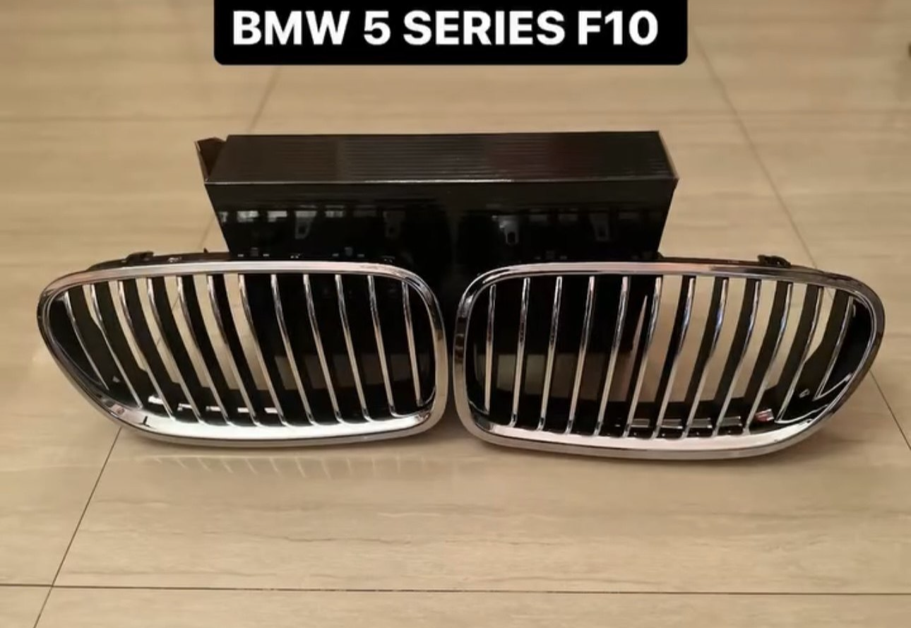 Bmw 5 Series F10 520D 2010-16 Front Grill Set of 2 (L+R)