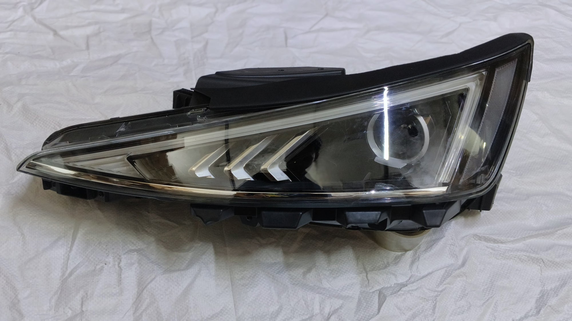 Hyundai Elantra 2018-2020 Headlight Headlamp | OEM Grade | Brand New