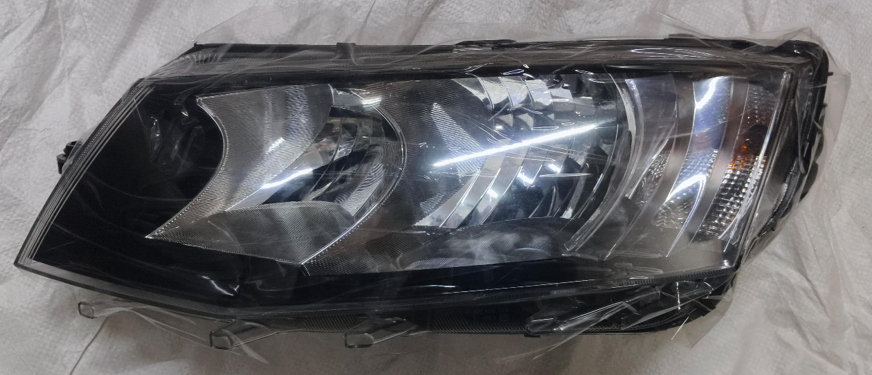 Skoda Octavia Type 2 2013-16 Headlight Headlamp | OEM Grade | Brand New