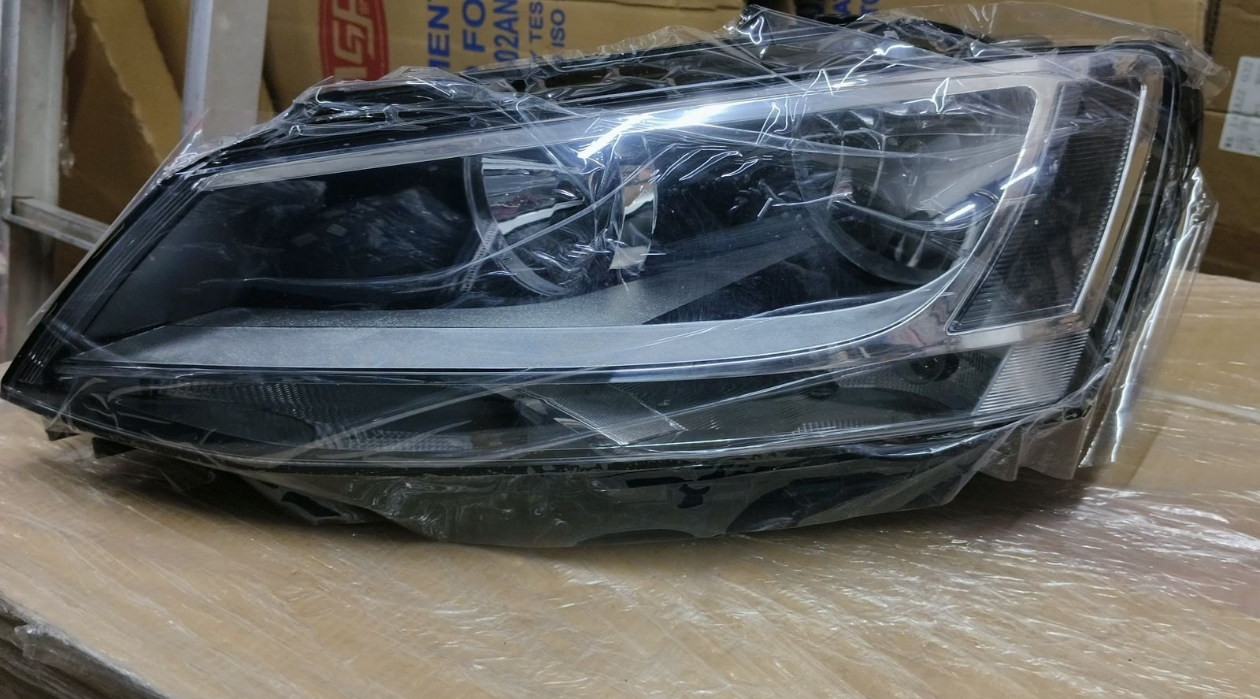 Volkswagen Jetta Type 2 2011-14 Headlight Headlamp | OEM Grade | Brand New